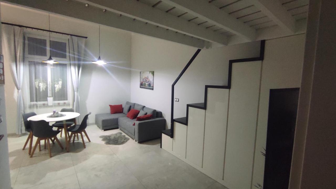 Apartament W Stylu Loft Єленя-Ґура Екстер'єр фото
